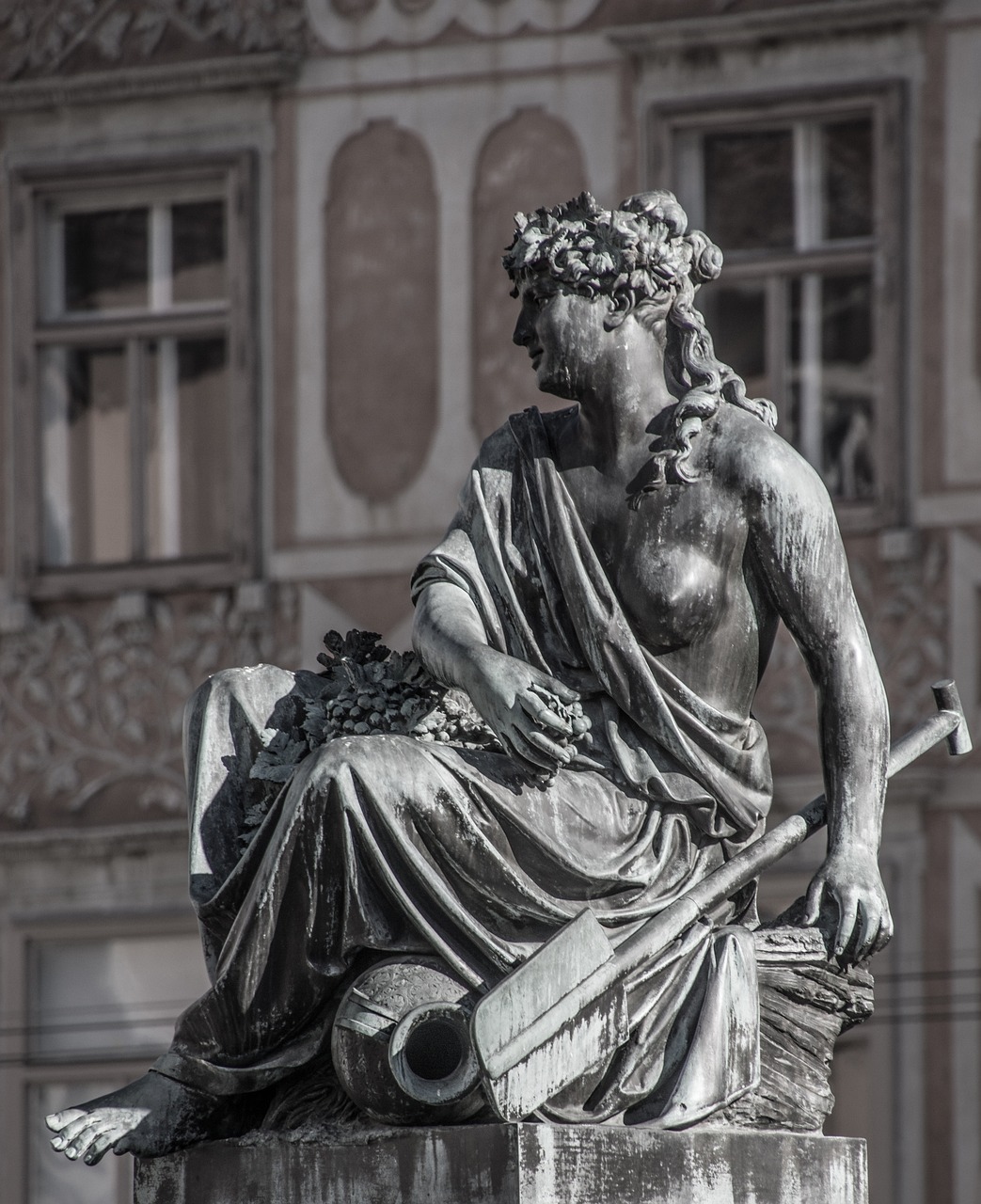 Minerva: The Roman Goddess of Wisdom and Craftsmanship